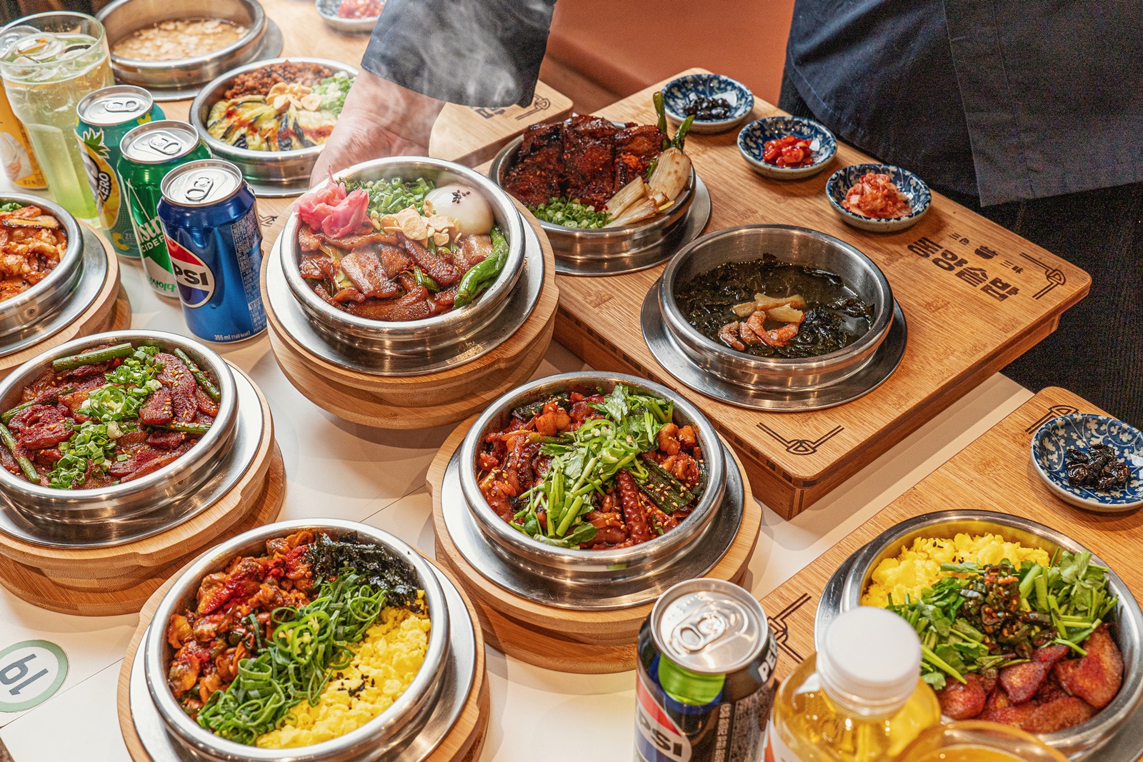 동양솥밥 홀 구성